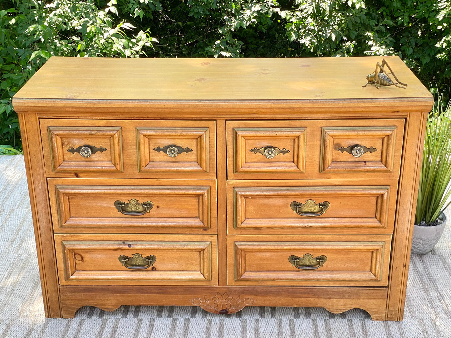 Nice Young-Hinkle Cape Cod 6 Drawer Dresser