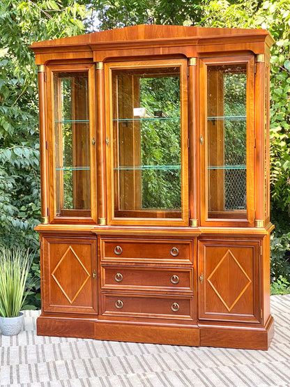 Nice Stanley 2 Piece Lighted Hutch