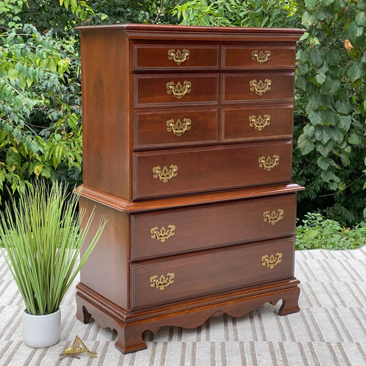 Nice Wooden 5 Drawer Dresser