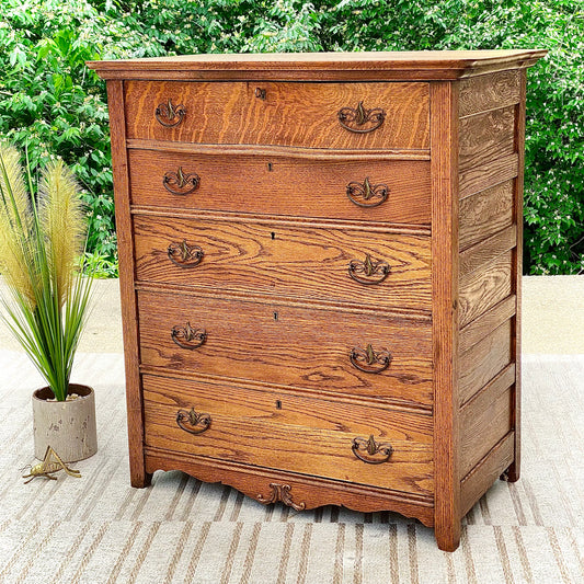 Vintage Wooden 5 Drawer Dresser