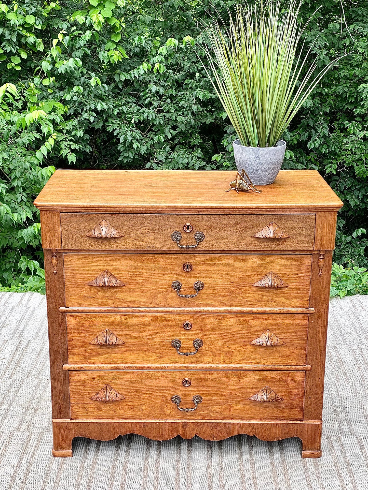 Vintage Solid Wood 4 Drawer Dresser