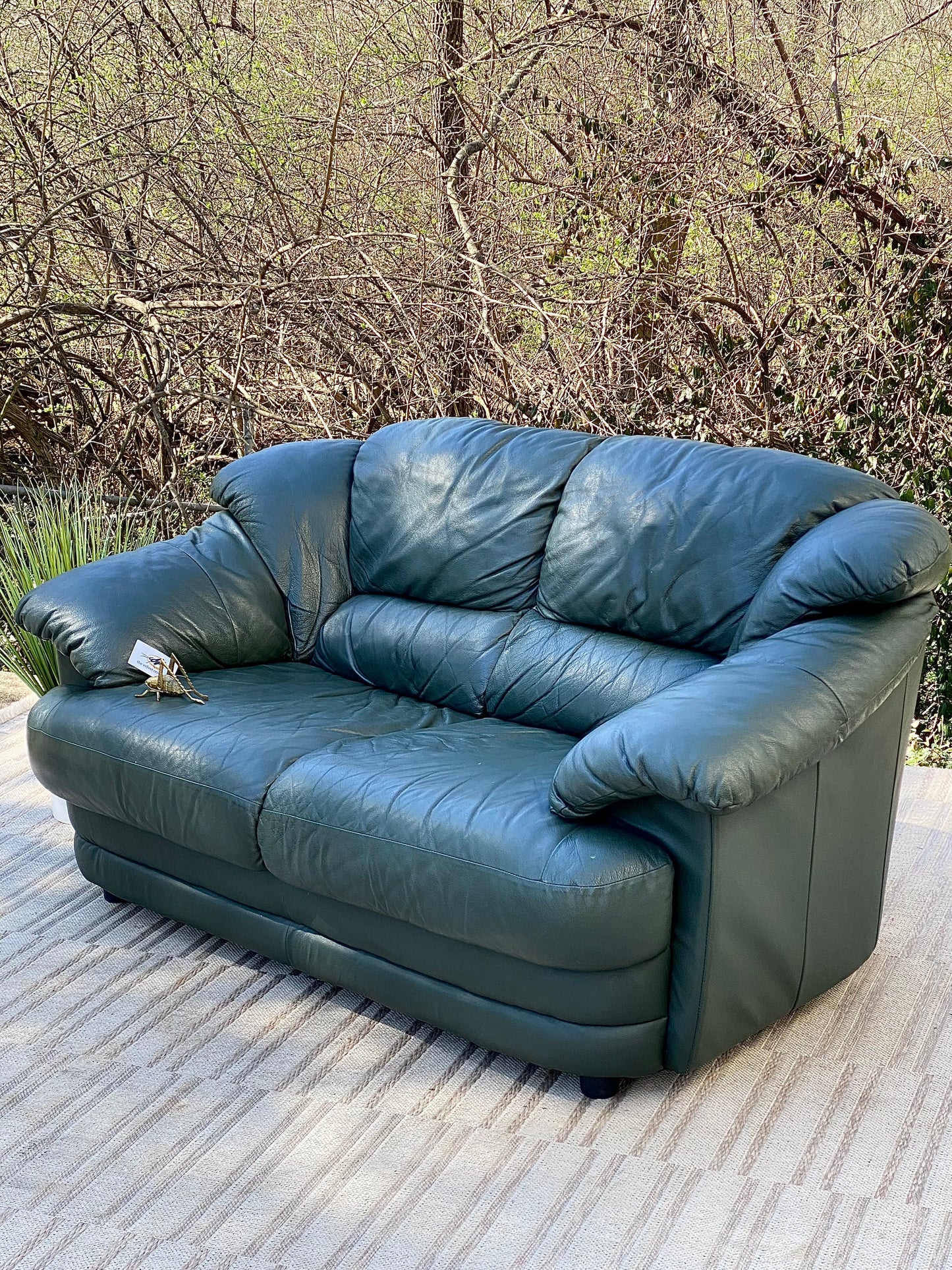 Nice Hunter Green Plush Loveseat