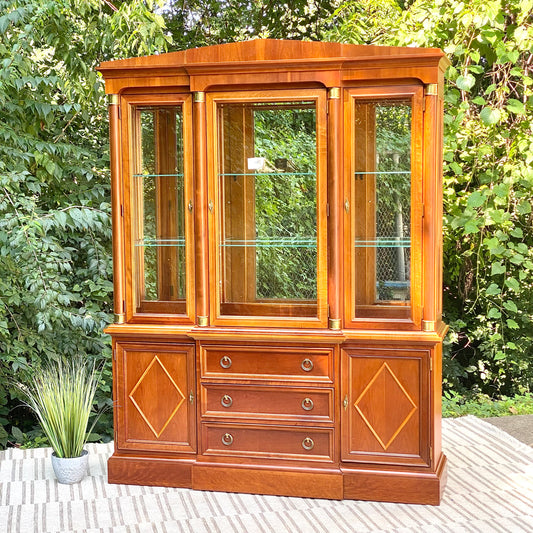 Nice Stanley 2 Piece Lighted Hutch