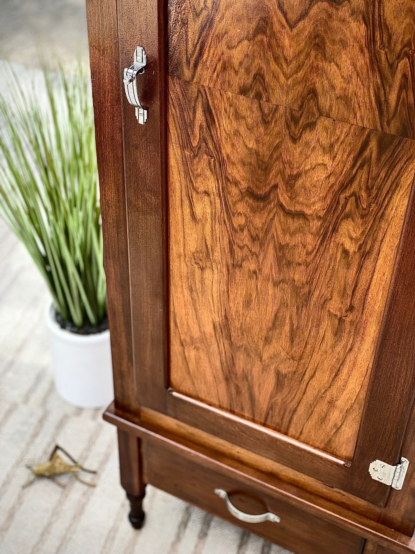 Vintage Art Deco Wooden Gibson Cabinet