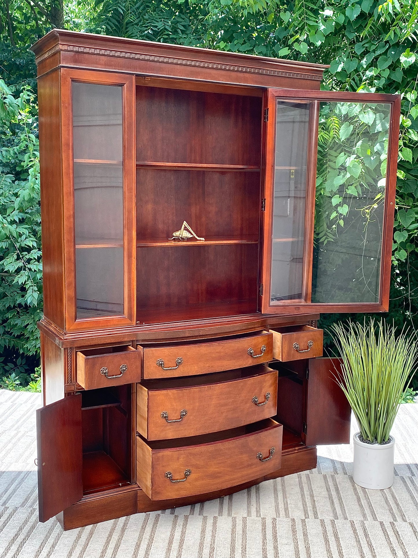 Gorgeous Vintage Mengel Mahogany Hutch