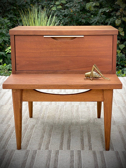 Vintage MCM Kent Coffey Tableau Walnut Nightstand Side Table