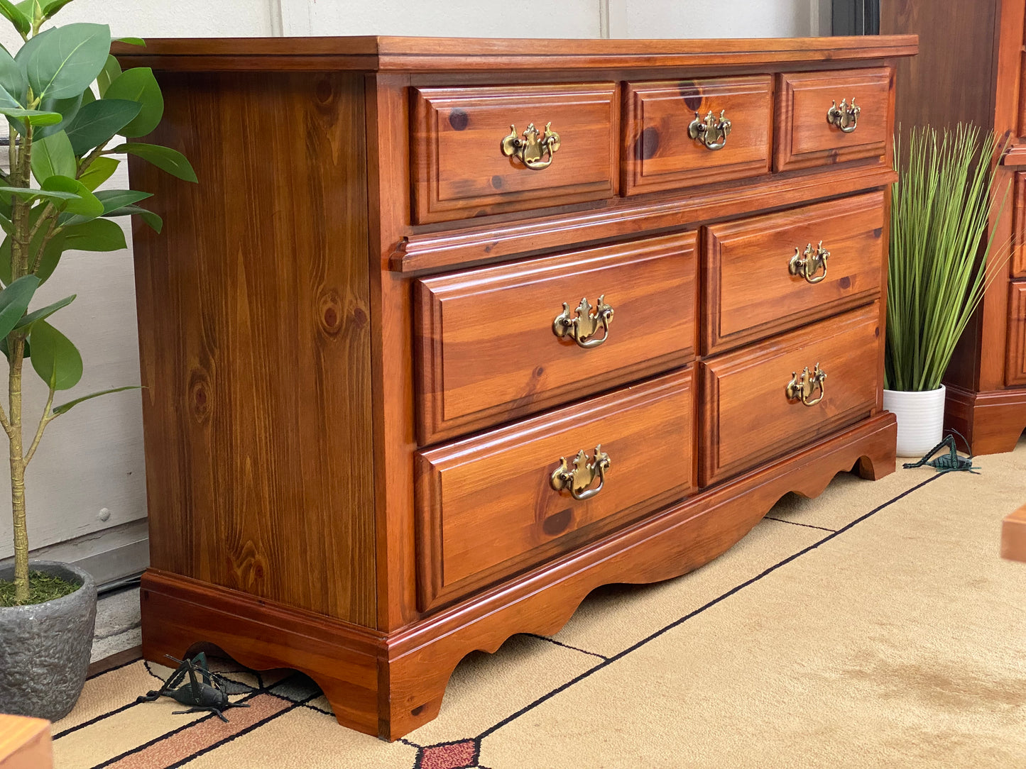 Vintage Broyhill 7 Drawer Dresser