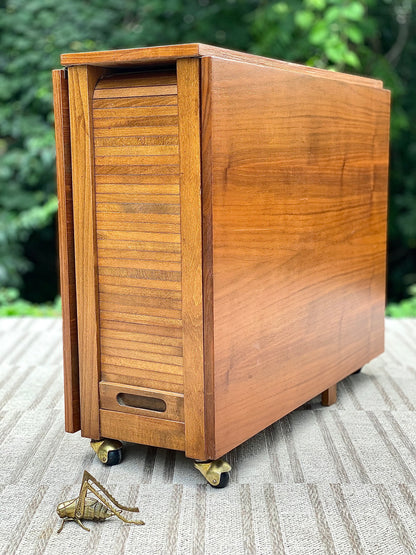 Vintage MCM Aldo Jacober Drop Leaf Table with 4 Folding Chairs