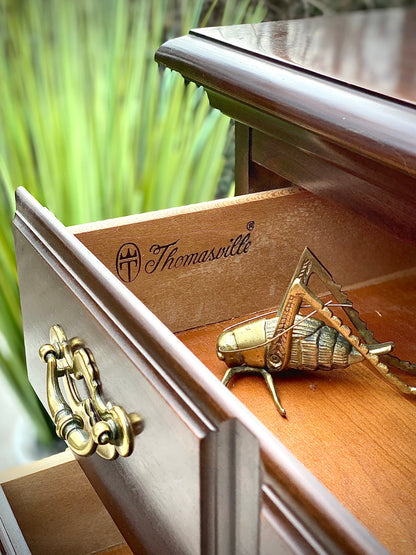 Nice Pair of Wooden Thomasville Nightstands