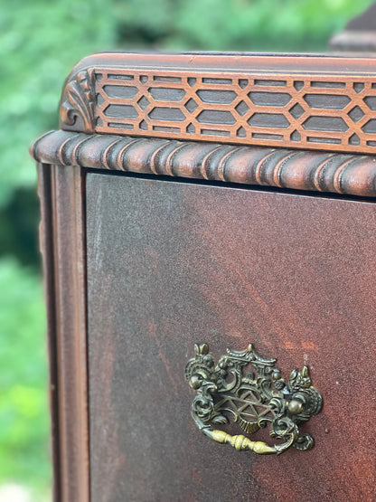 Antique Mahogany 5 Drawer Dresser