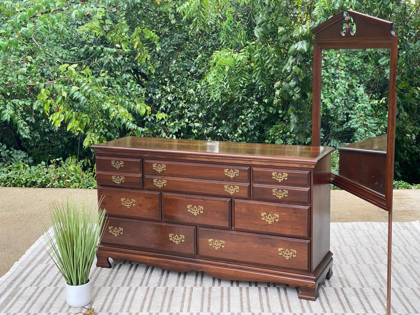 Nice Wooden 8 Drawer Dresser