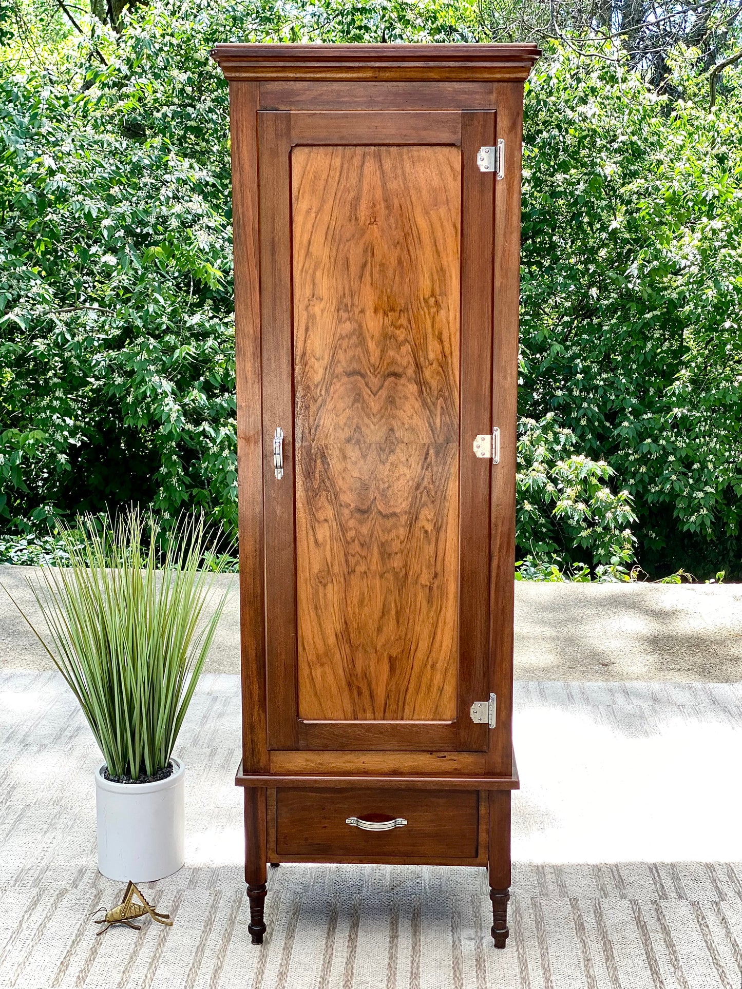 Vintage Art Deco Wooden Gibson Cabinet