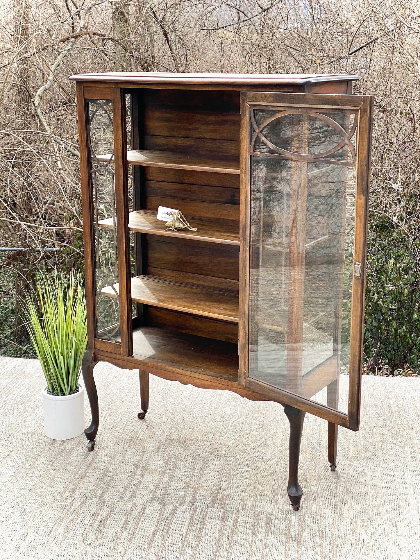 Gorgeous Vintage Display Curio Cabinet