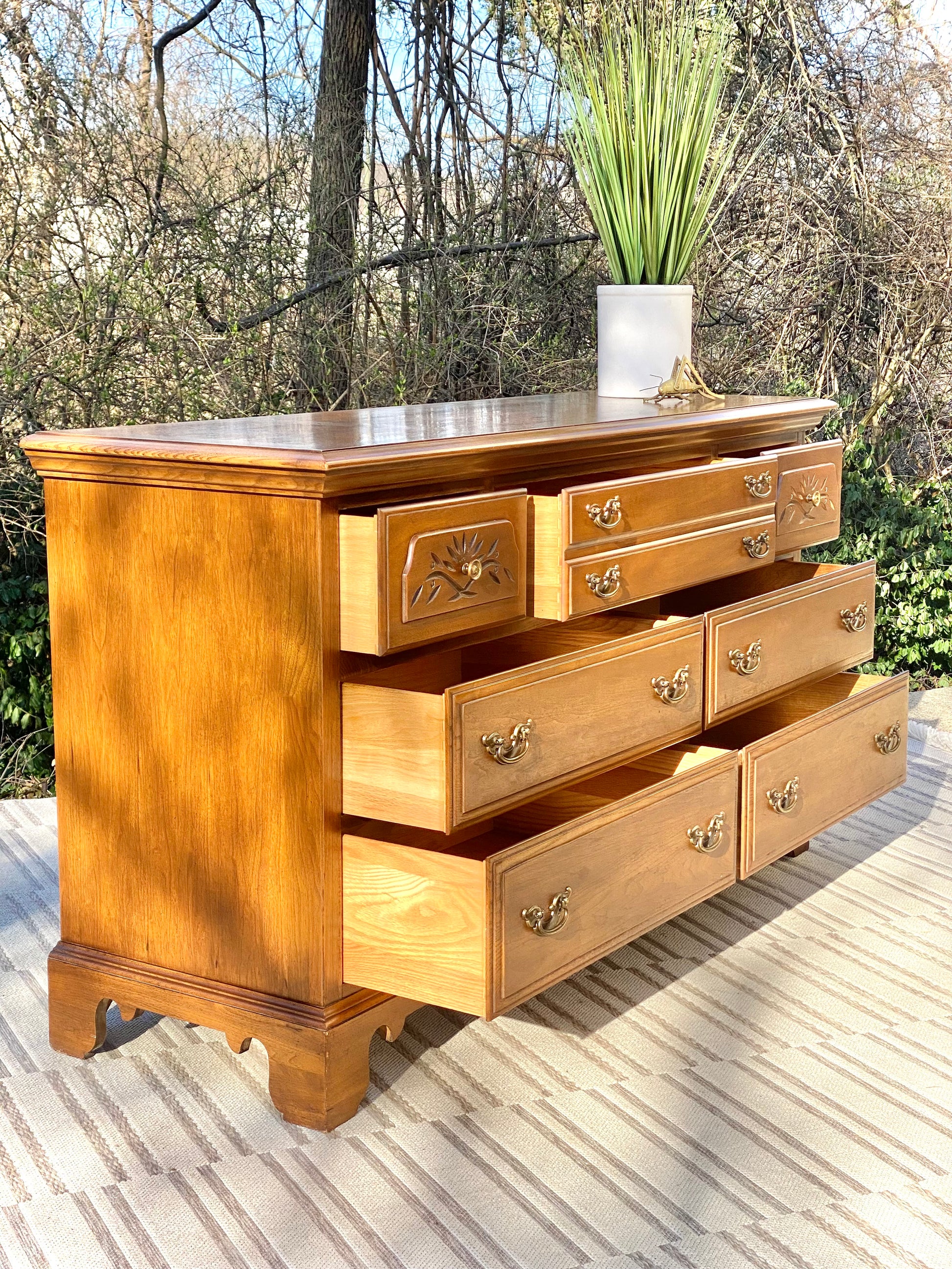 Wooden Broyhill 7 Drawer Dresser Wooden Broyhill 7 Drawer Dresser