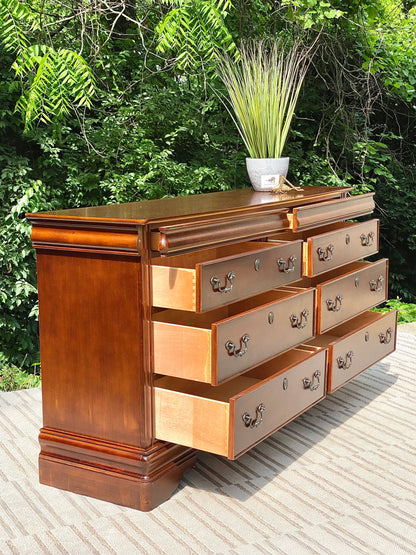 Beautiful Wooden 6 Drawer Lowboy Dresser