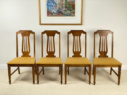 Vintage MCM Bassett Mid Century Set of 4 Chairs