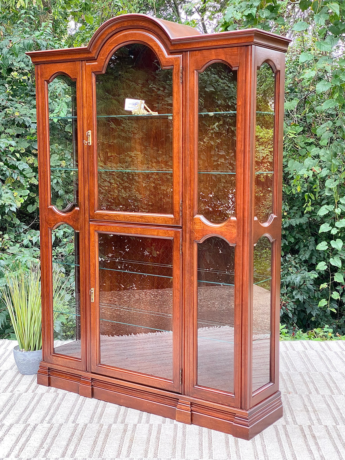 Nice Wooden Jasper 1 Piece Display Case