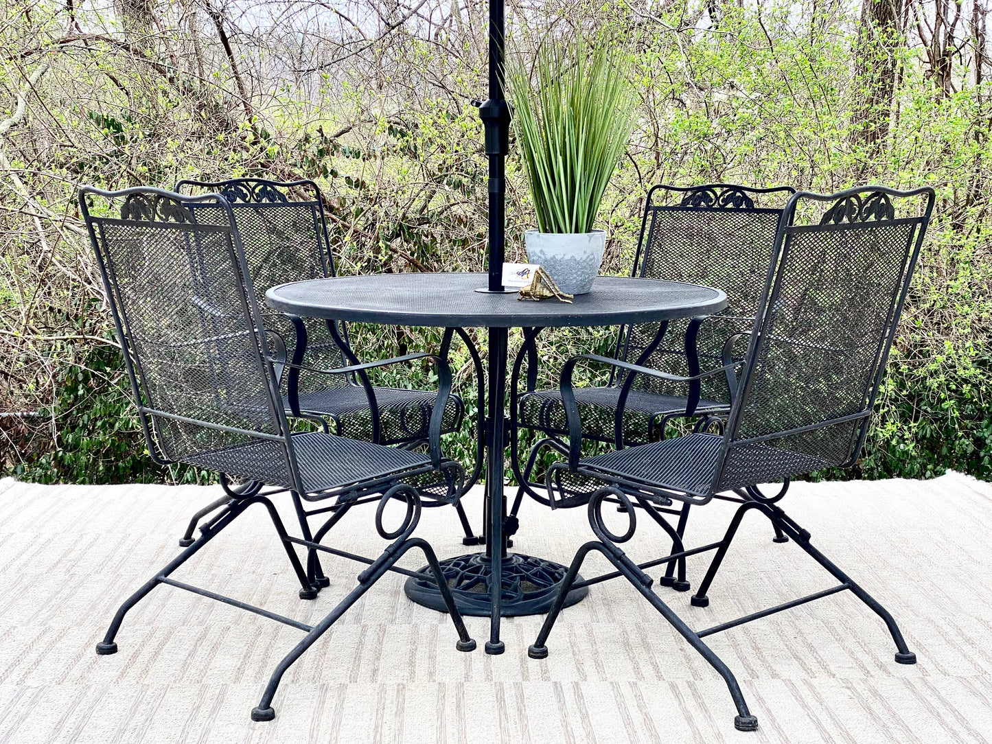 Nice Woodard Style Iron Patio Set