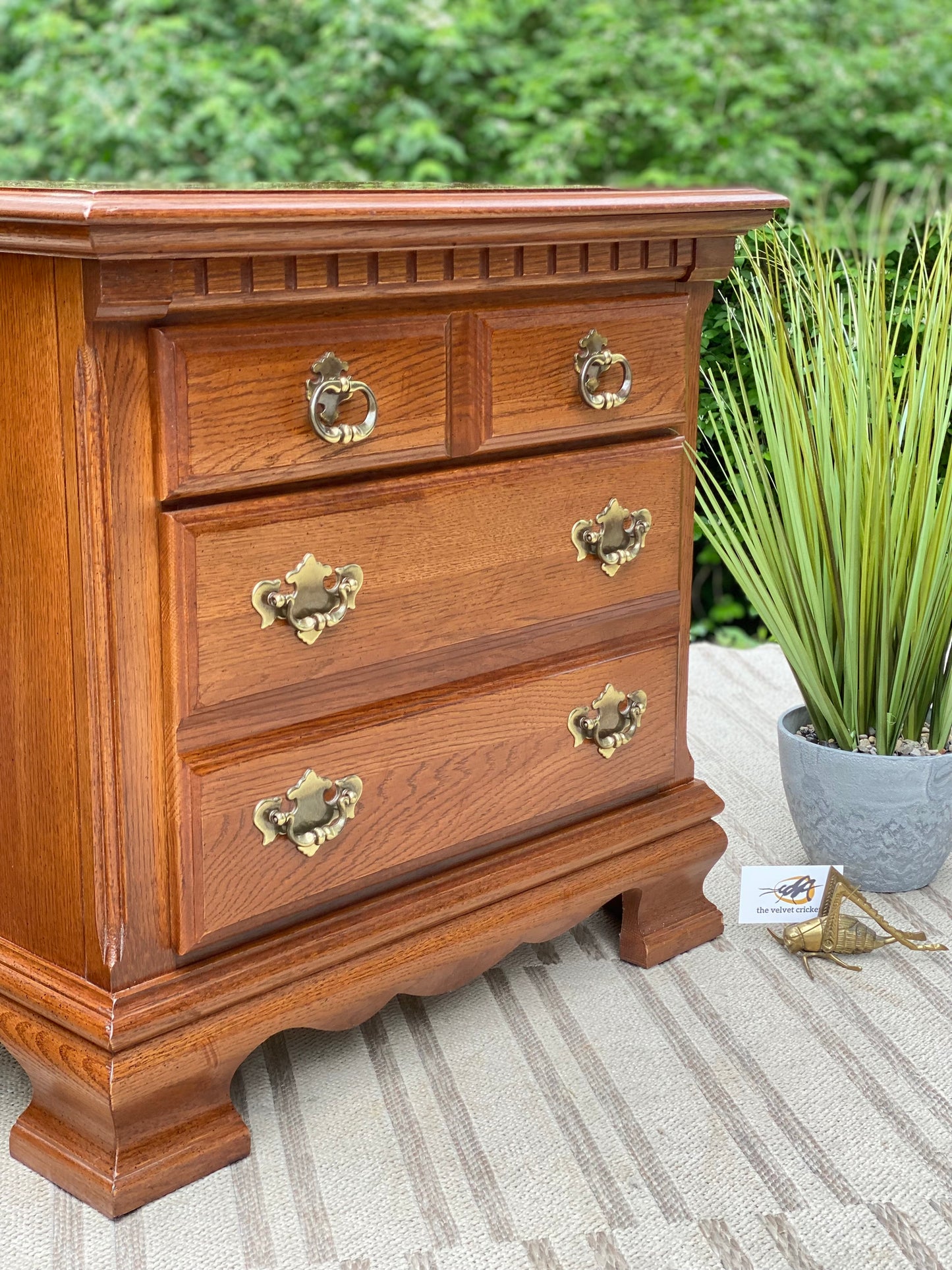 Vintage Pair of Kincaid 2 Drawer Nightstands