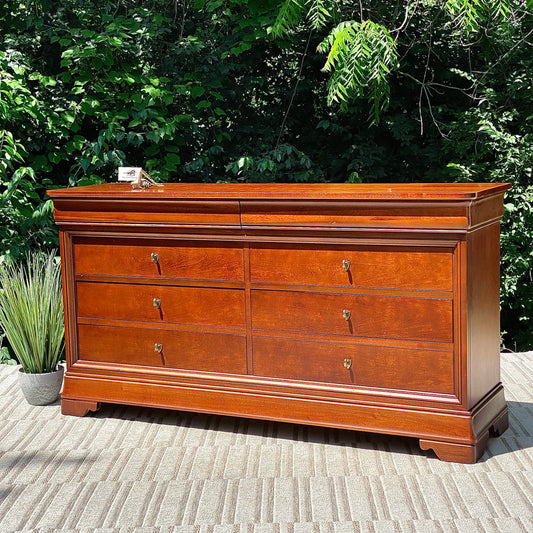 Nice Thomasville Wooden 6 Drawer Lowboy Dresser