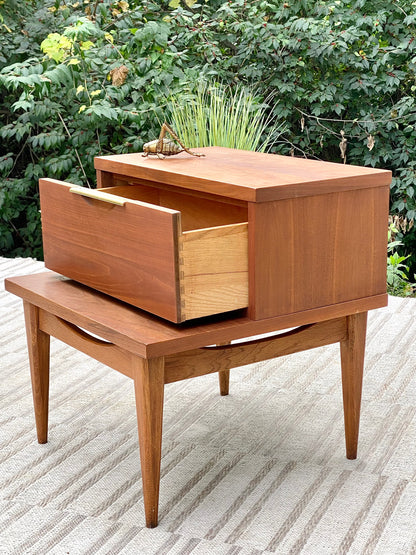 Vintage MCM Kent Coffey Tableau Walnut Nightstand Side Table