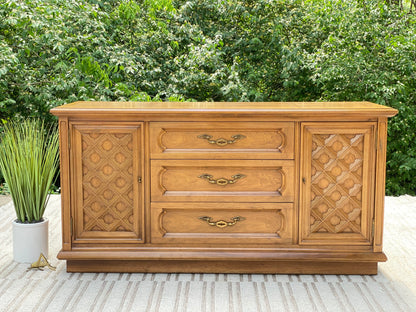 Vintage Wooden Thomasville Sideboard Credenza
