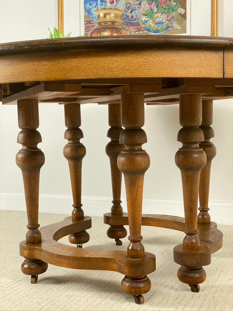 Antique Oak Round Table