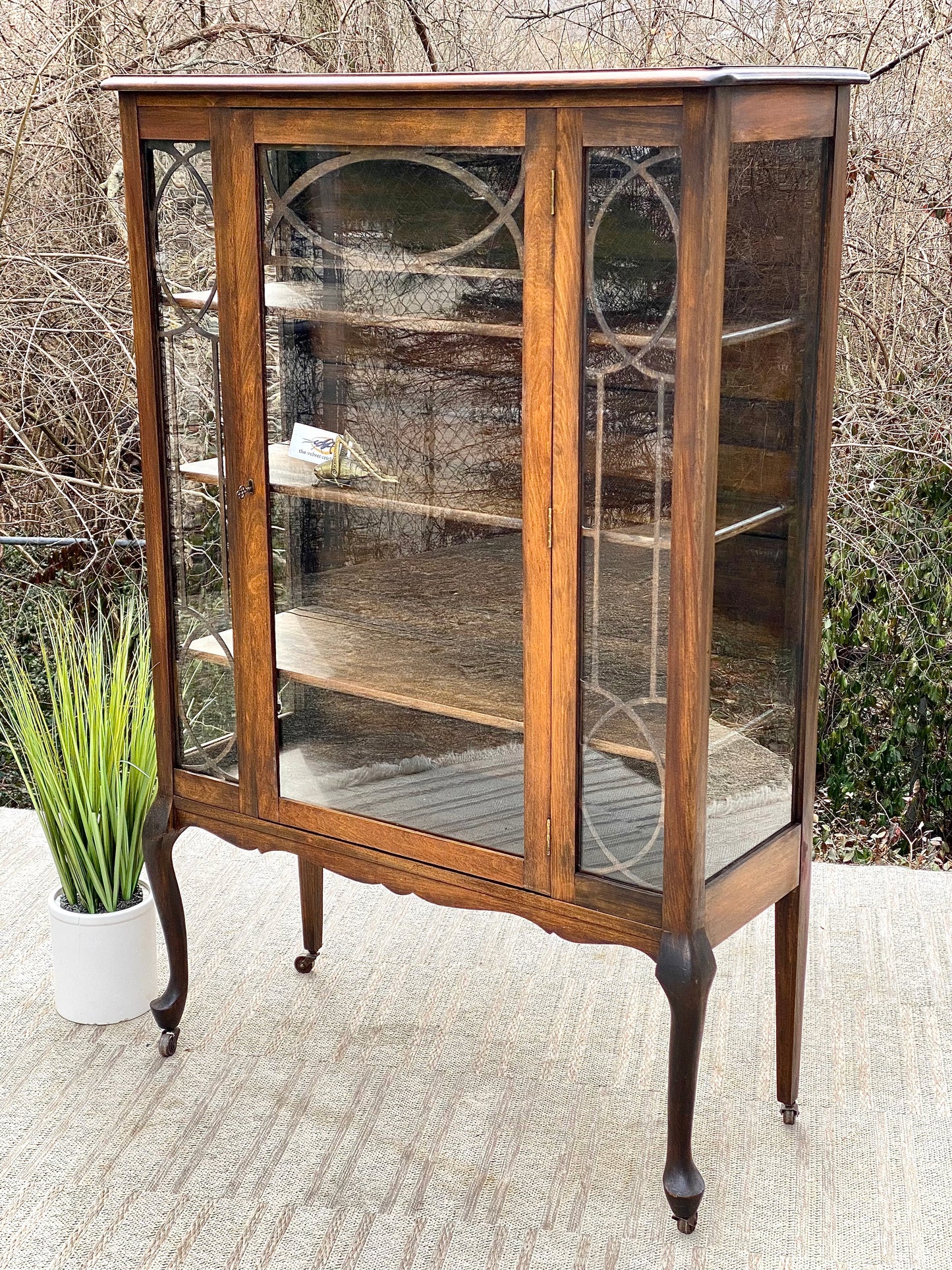 Gorgeous Vintage Display Curio Cabinet