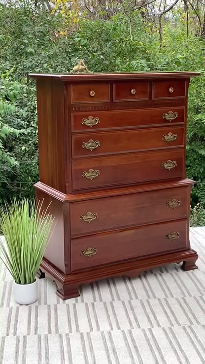 Nice Wooden 8 Drawer Dresser