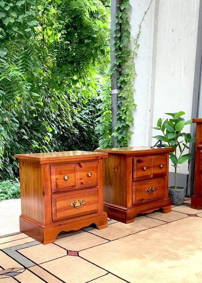 Vintage Pair of Broyhill Nightstands