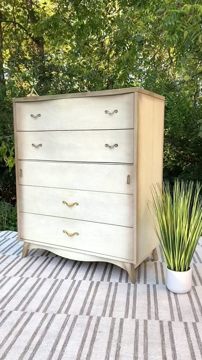 Vintage MCM 5 Drawer Dresser