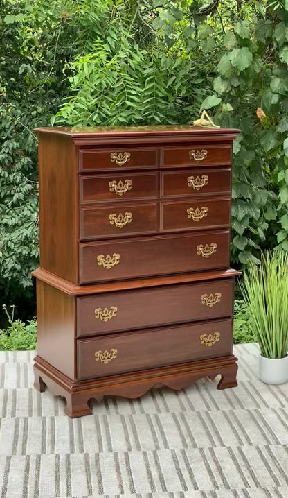 Nice Wooden 5 Drawer Dresser